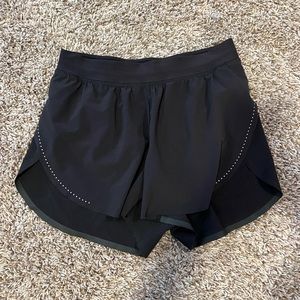 black lululemon shorts size 4